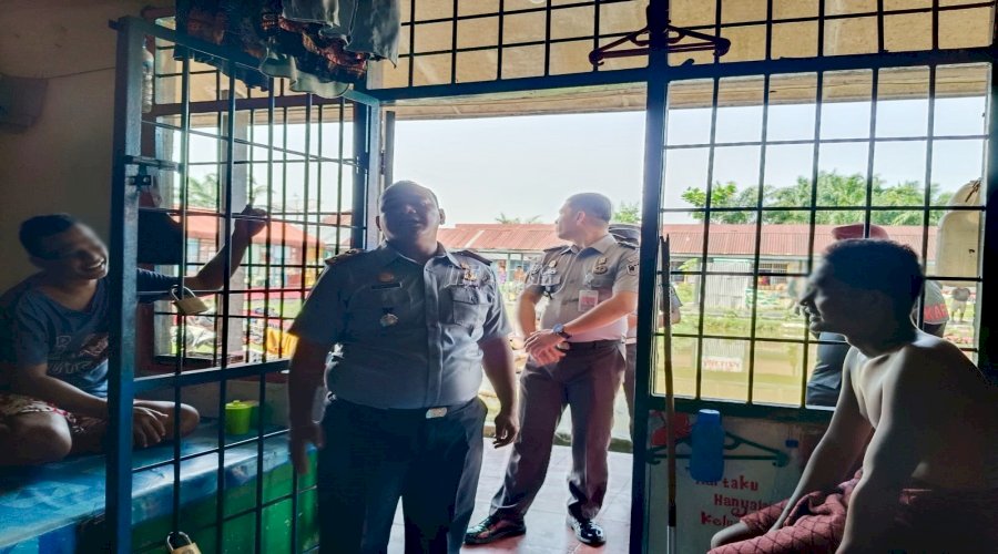 Blusukan ke Blok Hunian, Kalapas Labuhan Bilik Sapa Warga Binaan