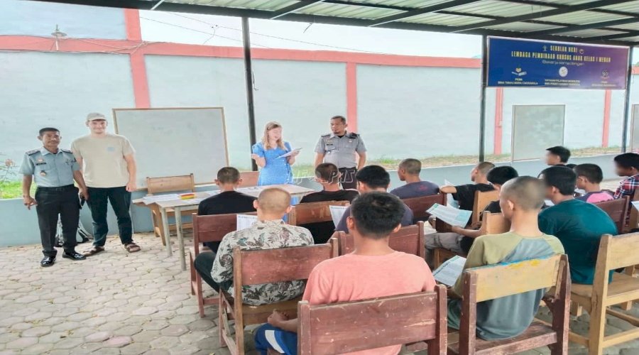 Gelar ‘Inviting English’, LPKA Medan Hadirkan Native Speaker dari Denmark
