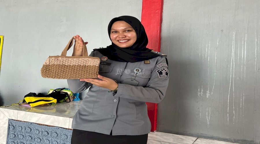 Ruang Kreasi di Balik Jeruji Lapas Tanjungpandan Hasilkan Tas Rajut Karya Warga Binaan