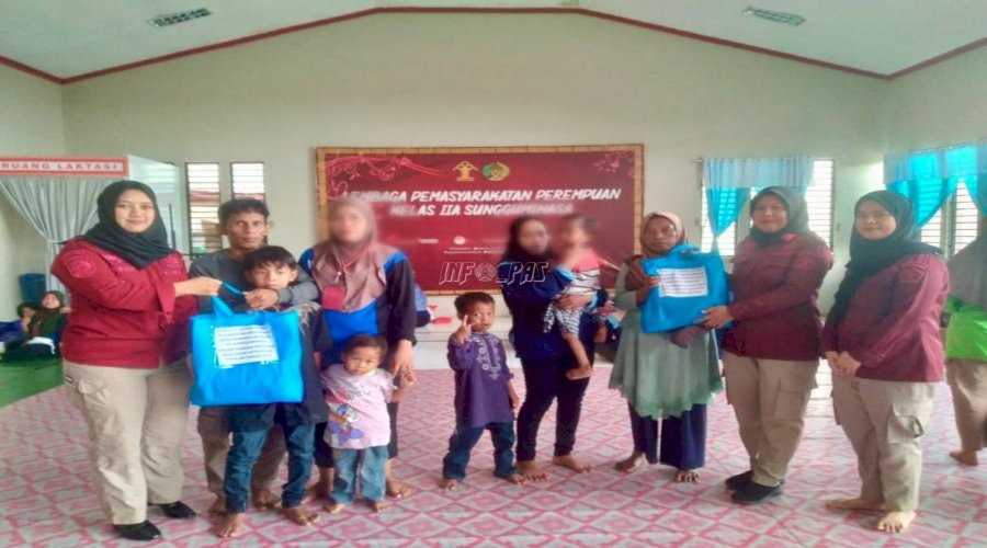 Dukung Program Akselerasi Menteri Imipas, Lapas Perempuan Sungguminasa Berikan Bantuan kepada Keluarga Warga Binaan