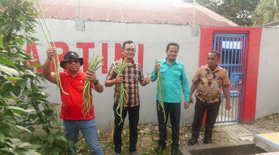 Kakanwil Ditjenpas Maluku Tinjau Program Ketahanan Pangan di Rutan Masohi