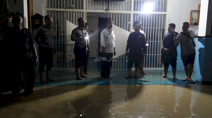 Tinjau Banjir di Lapas Cikarang, Dirjenpas Pastikan Layanan Warga Binaan Tetap Berjalan