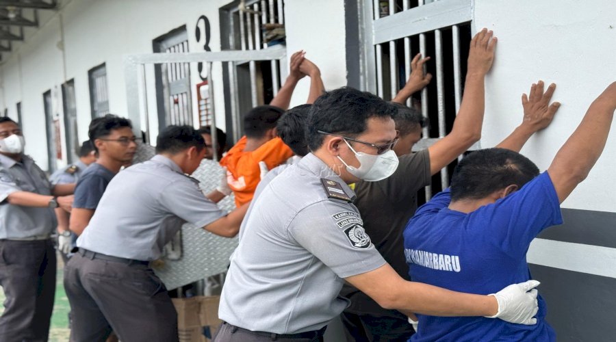 Berantas Halinar, Lapas Banjarbaru Gencarkan Razia Kamar Warga Binaan 
