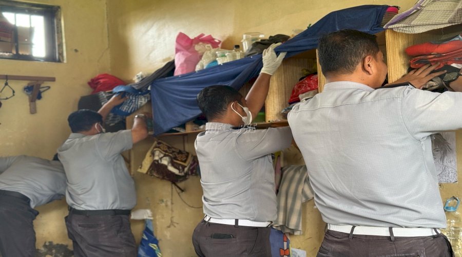 Lapas Banjarbaru Terus Berkomitmen Berantas Halinar dengan Razia Kamar Warga Binaan