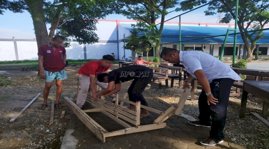 LPKA Medan Latih Anak Binaan Restorasi Meja dan Kursi