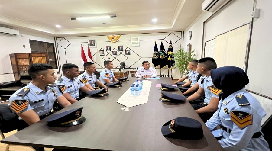 Laksanakan PKL dan KKN, Kakanwil Ditjenpas Kalsel Tekankan Semangat Pengabdian bagi Taruna Poltekpin