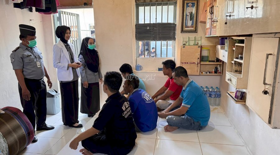 Pastikan Layanan Kesehatan Prima, Klinik Lapas Narkotika Karang Intan Jemput Bola ke Blok Hunian
