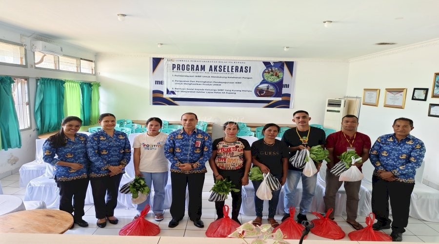 Lapas Kupang Salurkan Bansos bagi Keluarga Warga Binaan Kurang Mampu