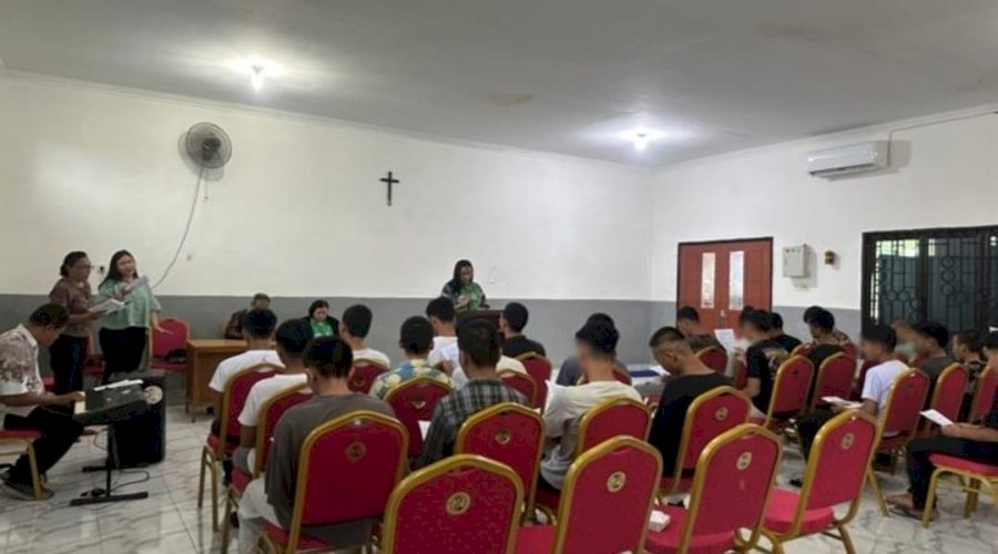 Anak Binaan LPKA Medan Dikuatkan lewat Lagu Pujian dan Doa Bersama