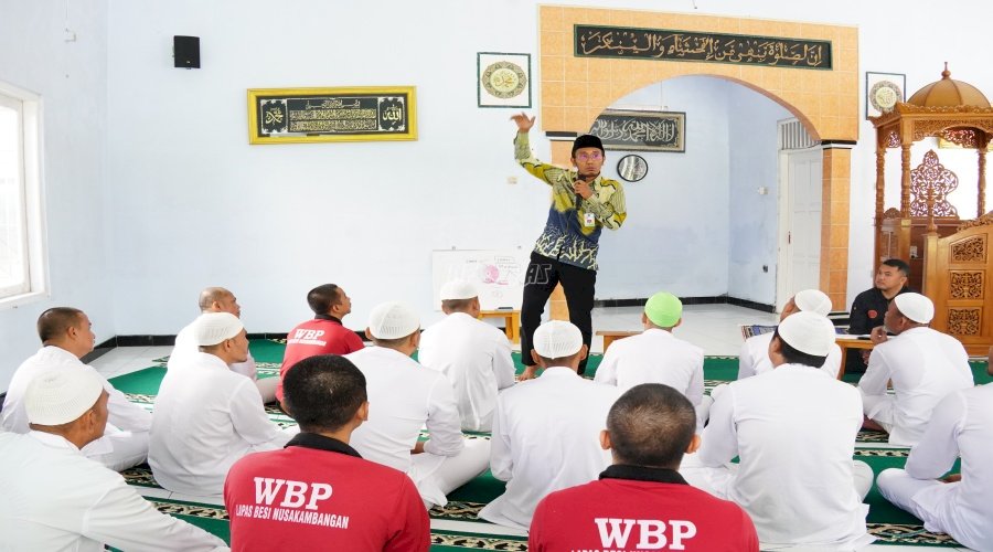 Lapas Besi Perkuat Pembinaan Rohani Warga Binaan lewat Kajian Fiqih Salat