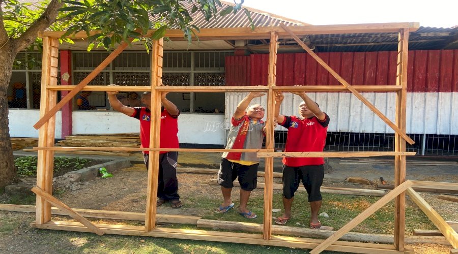 Usai Pelatihan Mebel, Warga Binaan Lapas Atambua Mampu Produksi Jendela dan Pintu
