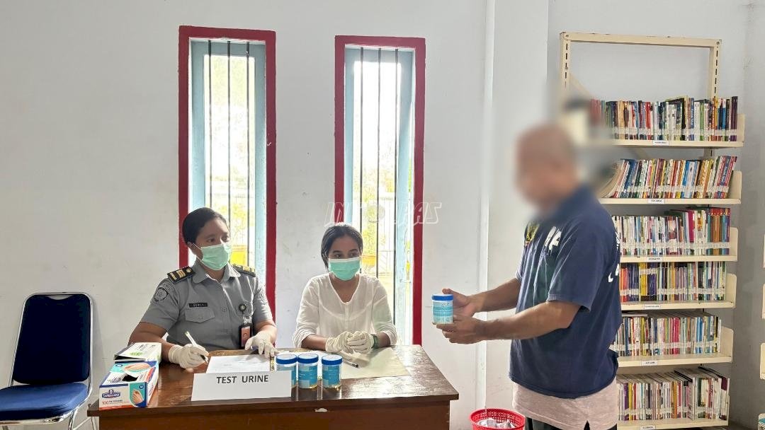Lapas Saparua Gelar Tes Urine Acak, Wujudkan Lingkungan Bebas Narkoba