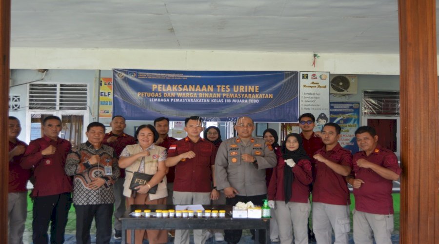 Konsisten Bersih dari Narkoba, Lapas Muara Tebo Tes Urine bagi Petugas dan Warga Binaan