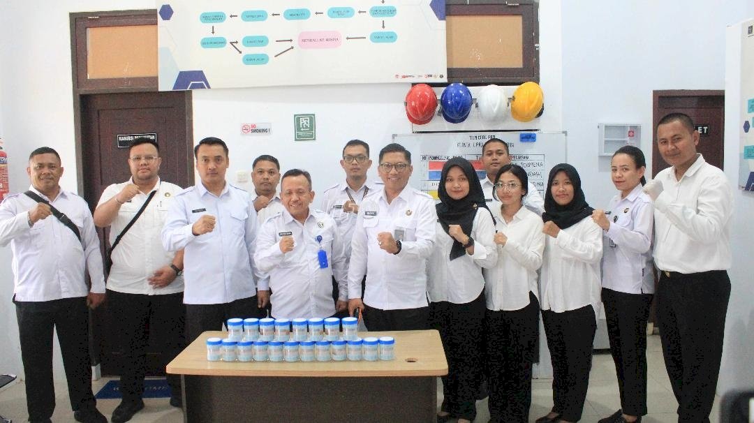 Komitmen Bersih Narkoba, Kanwil Ditjenpas Maluku Gandeng BNNP Gelar Tes Urine
