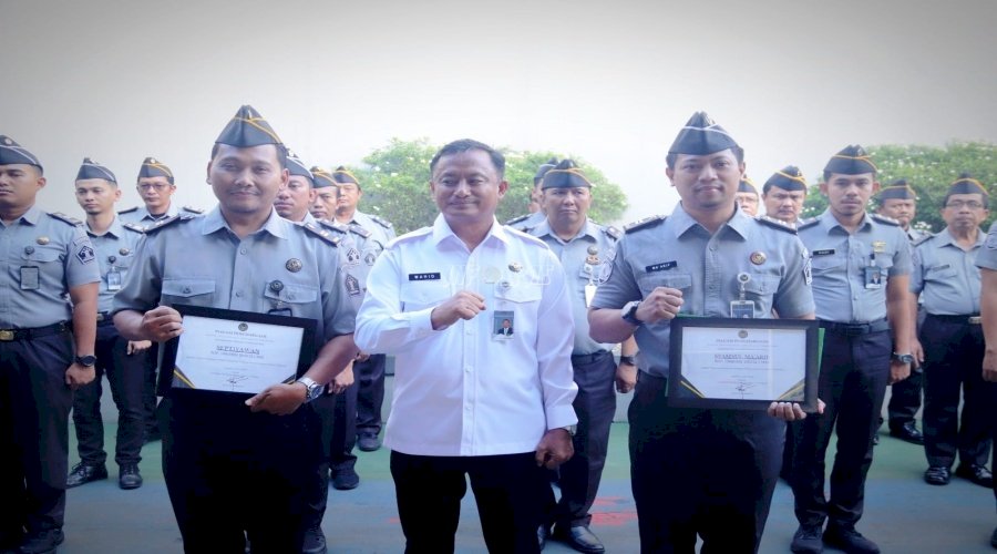 Lapas Cipinang Berikan Penghargaan Petugas Berprestasi Periode Juni 2025