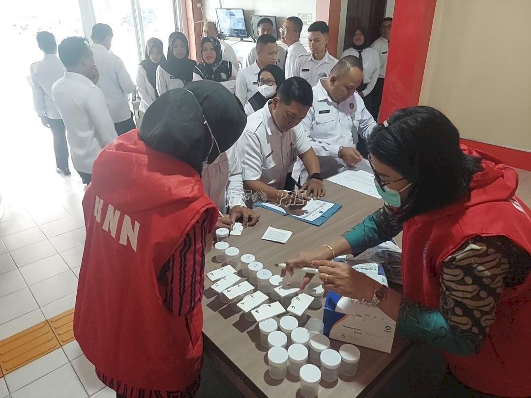 Perangi Narkoba dari Dalam, Kanwil Ditjenpas Sulteng Tes Urine Massal