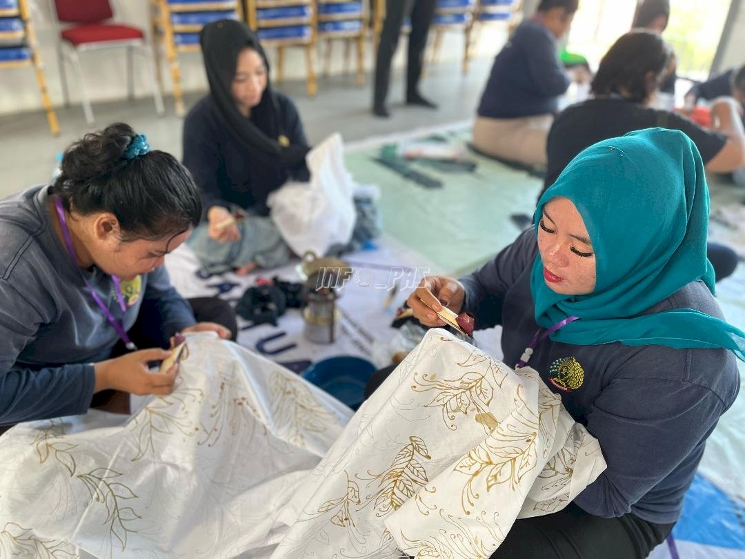 Cetak Warga Binaan Produktif, Lapas Perempuan Pontianak Gelar Pelatihan Batik