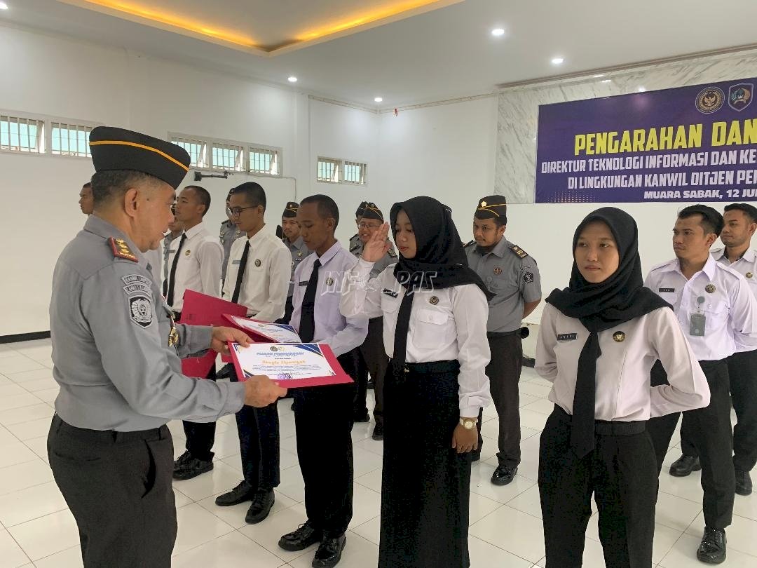 Tutup Masa Orientasi, CASN Lapas Narkotika Muara Sabak Terima Penghargaan