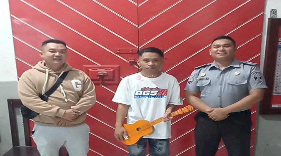 Dipajang di Barbershop, Alat Musik Keroncong Karya Warga Binaan Lapas Tahuna Laku Terjual