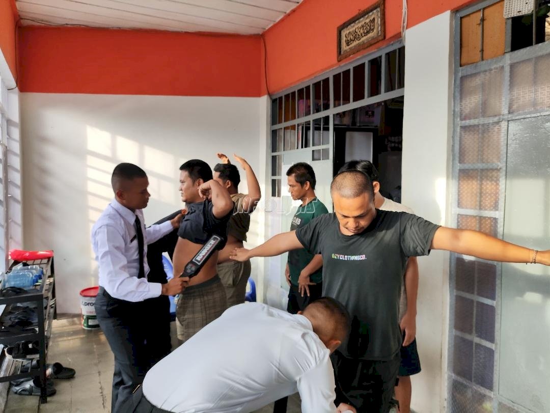 Pastikan Keamanan dan Ketertiban, Lapas Jambi Razia Hunian Warga Binaan
