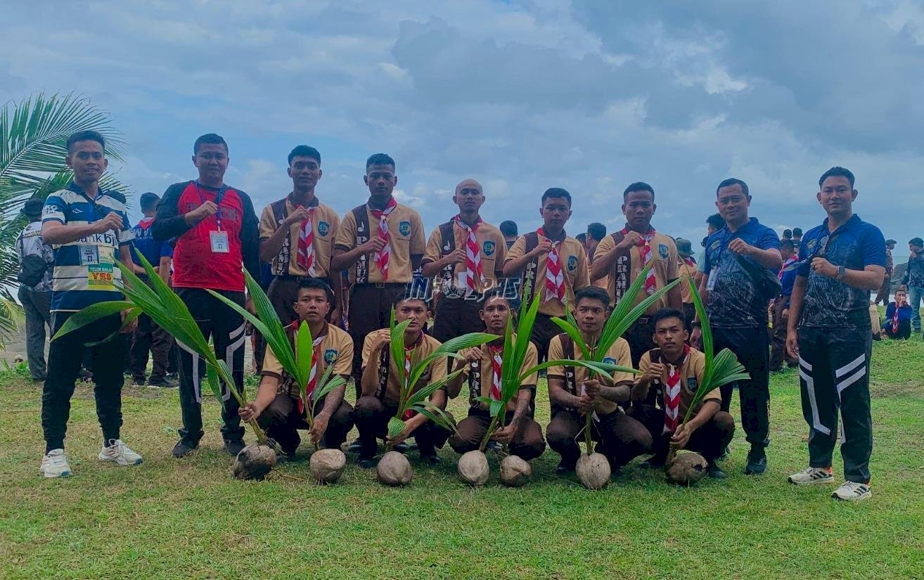 Warga Binaan Lapas Brebes Tanam Tunas Kelapa, Tebar Harapan di Nusakambangan