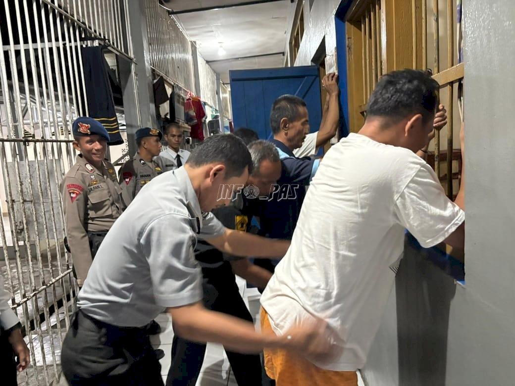 Jaga Keamanan, Lapas Tolitoli Gencarkan Razia Bersama Brimob