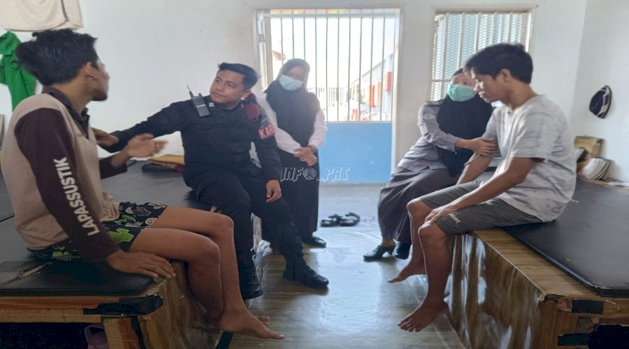 Kontrol Medis Keliling, Komitmen Lapas Narkotika Muara Sabak Jaga Kesehatan Warga Binaan
