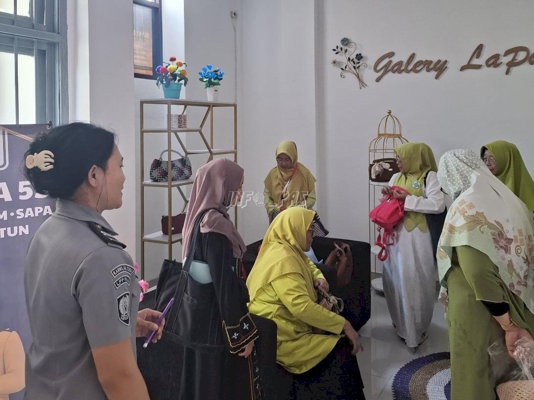 Galeri LaPuan Palu Dipadati Pengunjung, Produk Warga Binaan Diminati