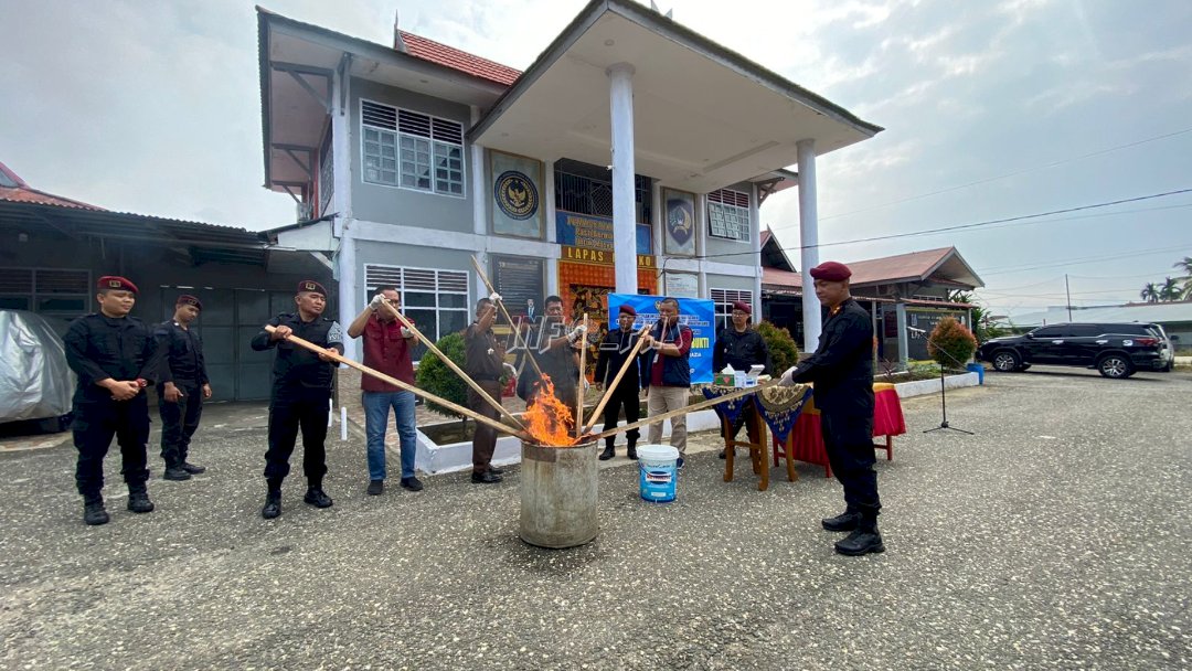 Lapas Bangko Musnahkan Barang Terlarang Hasil Razia Semester I 2025