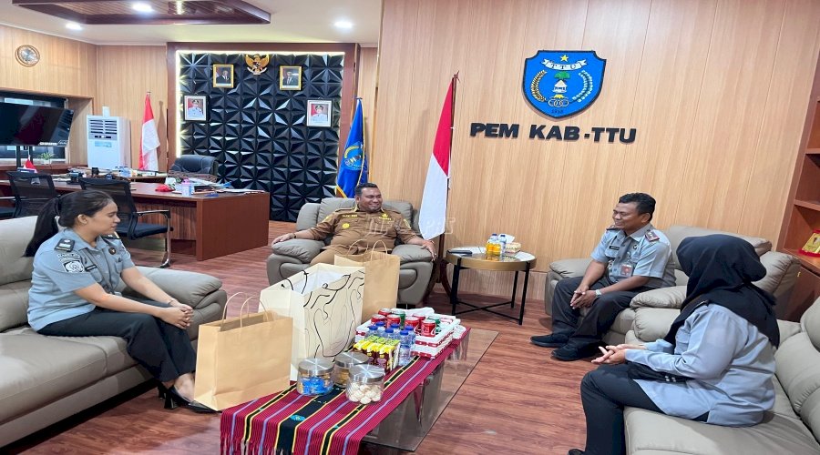 Karutan Kefamenanu Sambangi Bupati Timor Tengah Utara, Bahas Remisi Umum dan Perkenalkan UMKM Warga Binaan