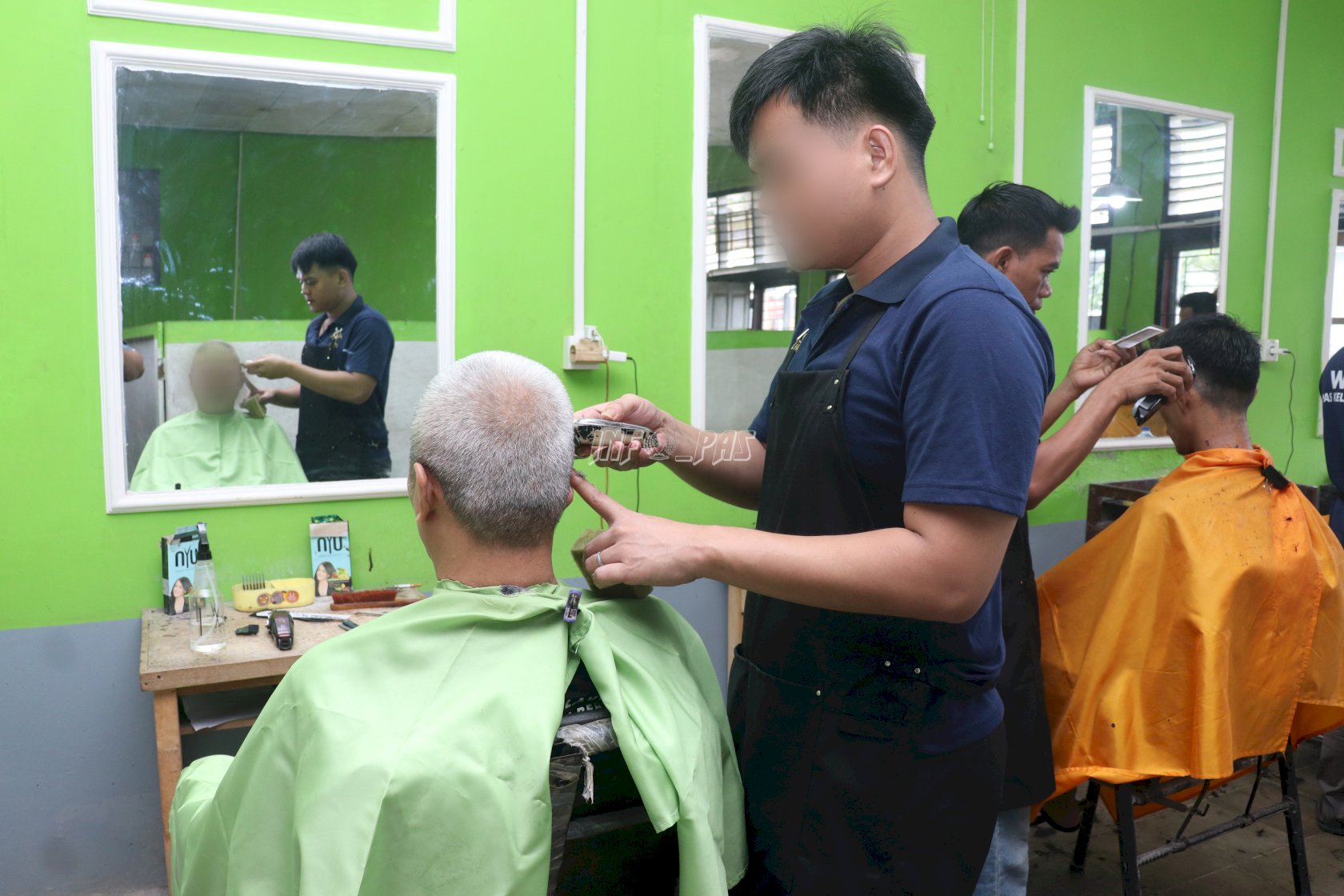 Lapas Jambi Latih Warga Binaan Potong Rambut dan Menjahit