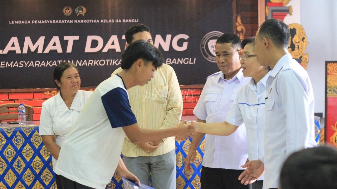 Pendidikan Kesetaraan, Satu Warga Binaan Lapas Narkotika Bangli Lulus Paket C