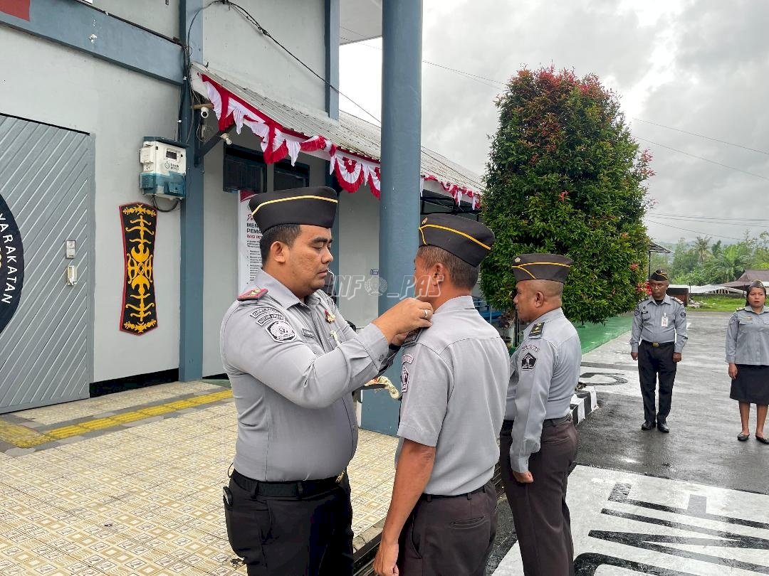 Dua Petugas Rutan Ambon Naik Pangkat, Karutan Tekankan Profesionalisme