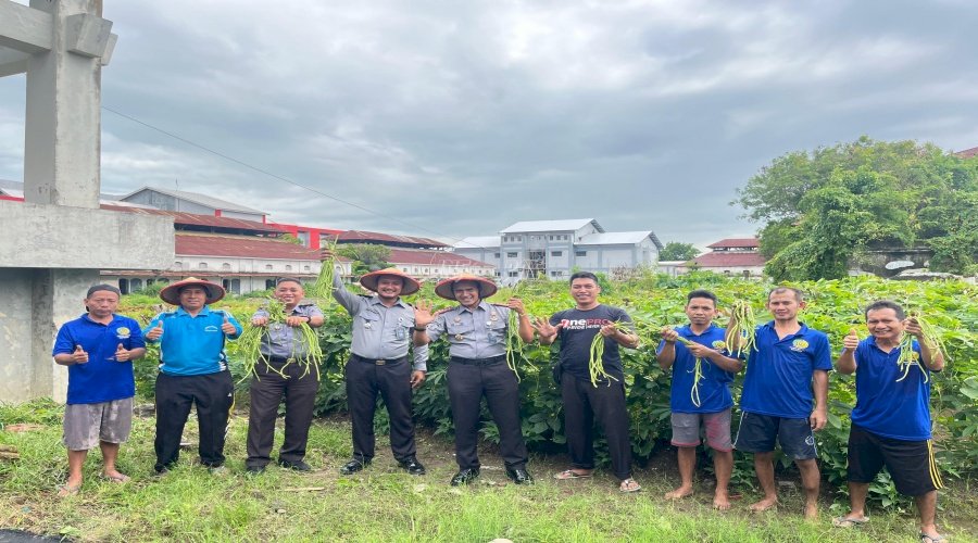 Membangun Ketahanan Pangan bersama Warga Binaan Rutan Kelas I Semarang