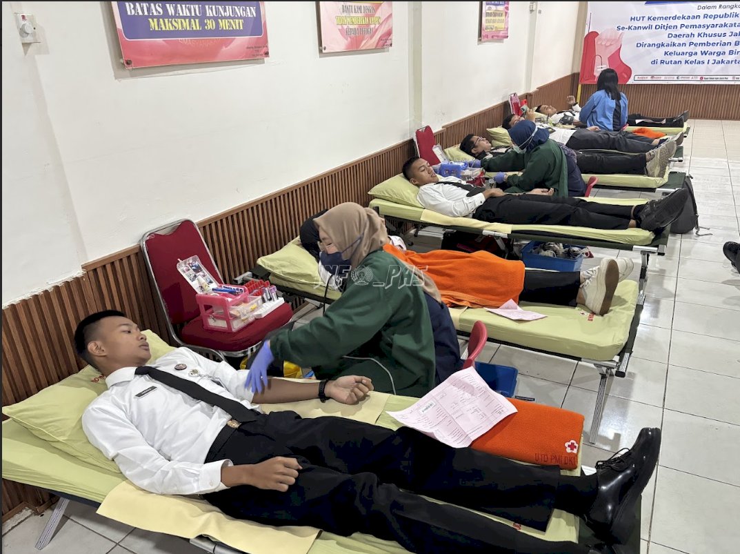 Bergerak PRIMA, Lapas Cipinang Ikuti Donor Darah & Bansos di Rutan Jakarta Pusat