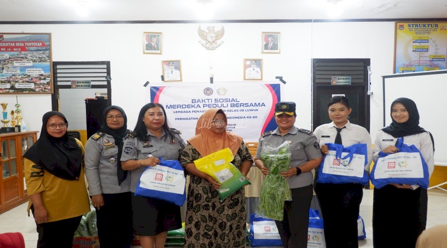 Merdeka Peduli Sesama, Lapas Luwuk Salurkan Bansos untuk Warga Desa Tontouan