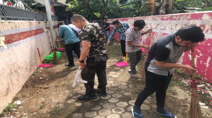 Semangat Gotong Royong Warnai Kebersamaan Petugas dan Klien Bapas Amuntai