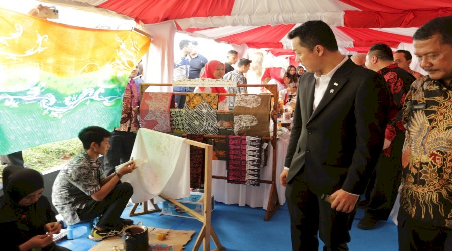 Batik Warga Binaan Lapas Cipinang Dipesan Wamenpora Taufik Hidayat