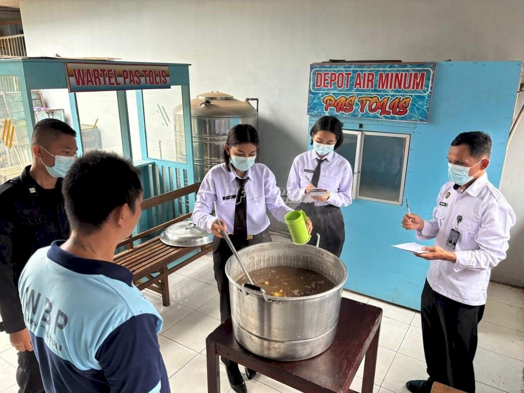 Lapas Tolitoli Bagikan Nutrisi Tambahan untuk Warga Binaan