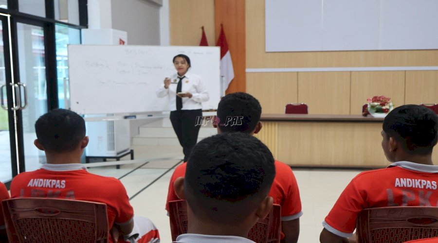 CASN LPKA Ambon Berikan Kelas Biologi kepada Anak Binaan