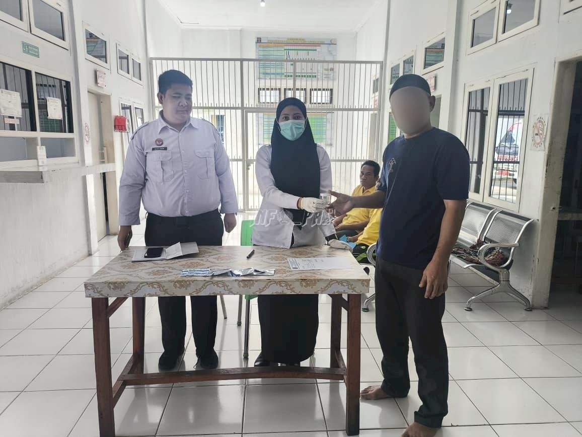 Pastikan Rehabilitasi Berhasil, Lapas Narkotika Muara Sabak Tes Urine Warga Binaan