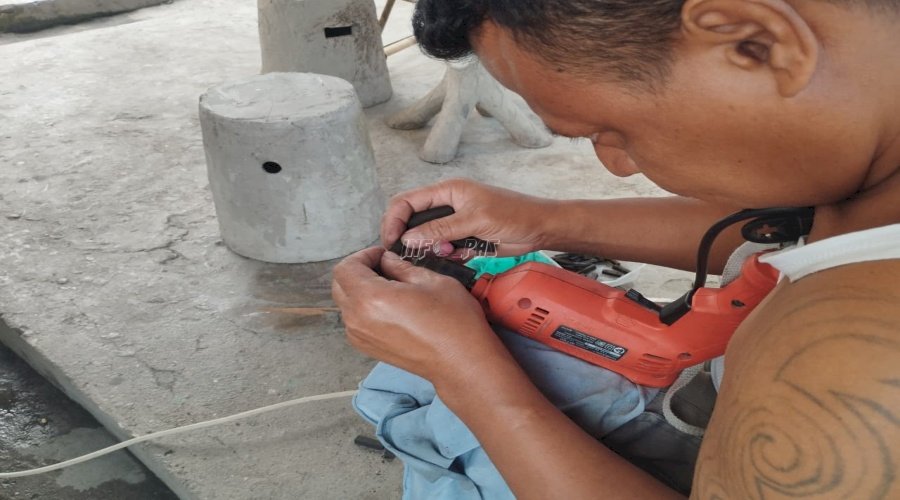 Kreativitas Warga Binaan Lapas Wonreli, Sulap Tanduk Kerbau Jadi Ikat Pinggang Bernilai Jual