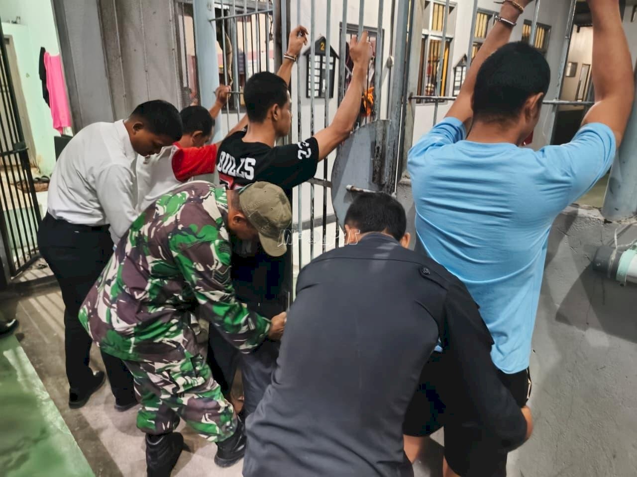 Sinergi Lapas Wahai & Koramil 1502-05, Gelar Razia dan Patroli Sambang
