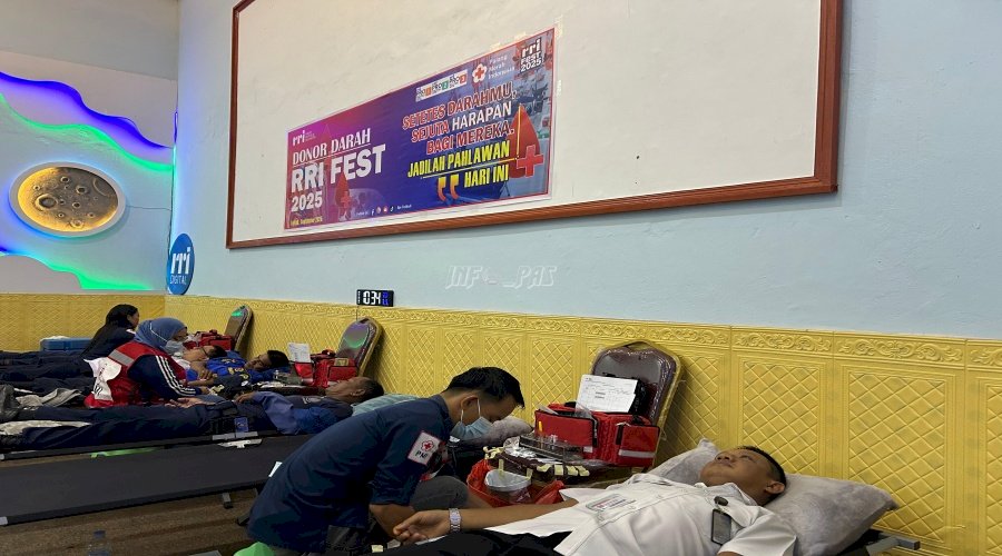 Ikut Donor Darah di RRI FEST 2025, Lapas Tolitoli Serahkan Suvenir Karya Warga Binaan