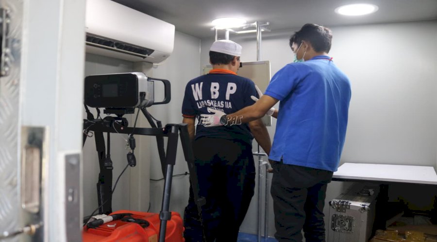 Deteksi TBC, Warga Binaan Lapas Cibinong Jalani Rontgen Chest X-Ray