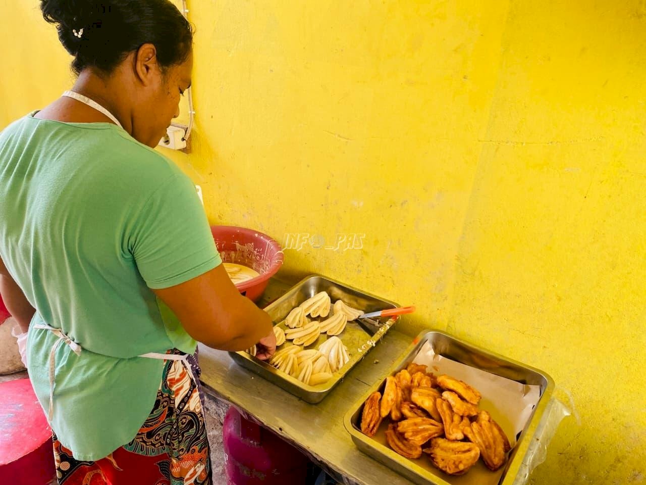 Kreativitas di Dapur Lapas Tual, Warga Binaan Hasilkan Aneka Jajanan
