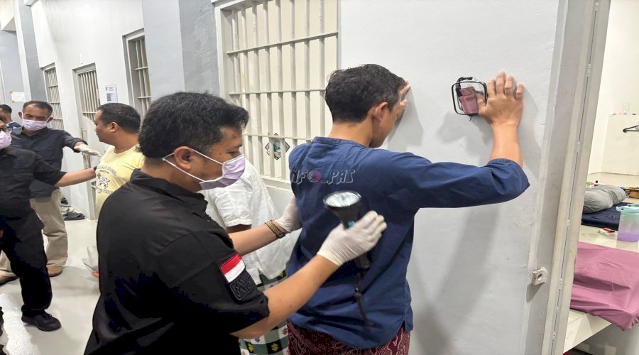 Satops Patnal Kanwil Ditjenpas Jateng Gelar Razia Blok Hunian di Rutan Semarang