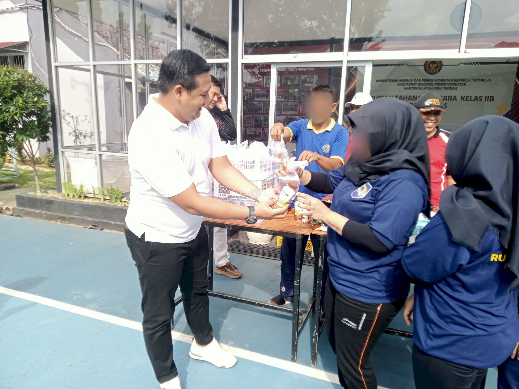 Rutan Banyumas Bagikan Tambahan Nutrisi & Vitamin untuk Warga Binaan