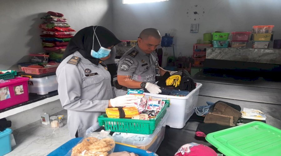Bersih-Bersih Barang Terlarang, Lapas Perempuan Jambi Geledah Kamar Hunian