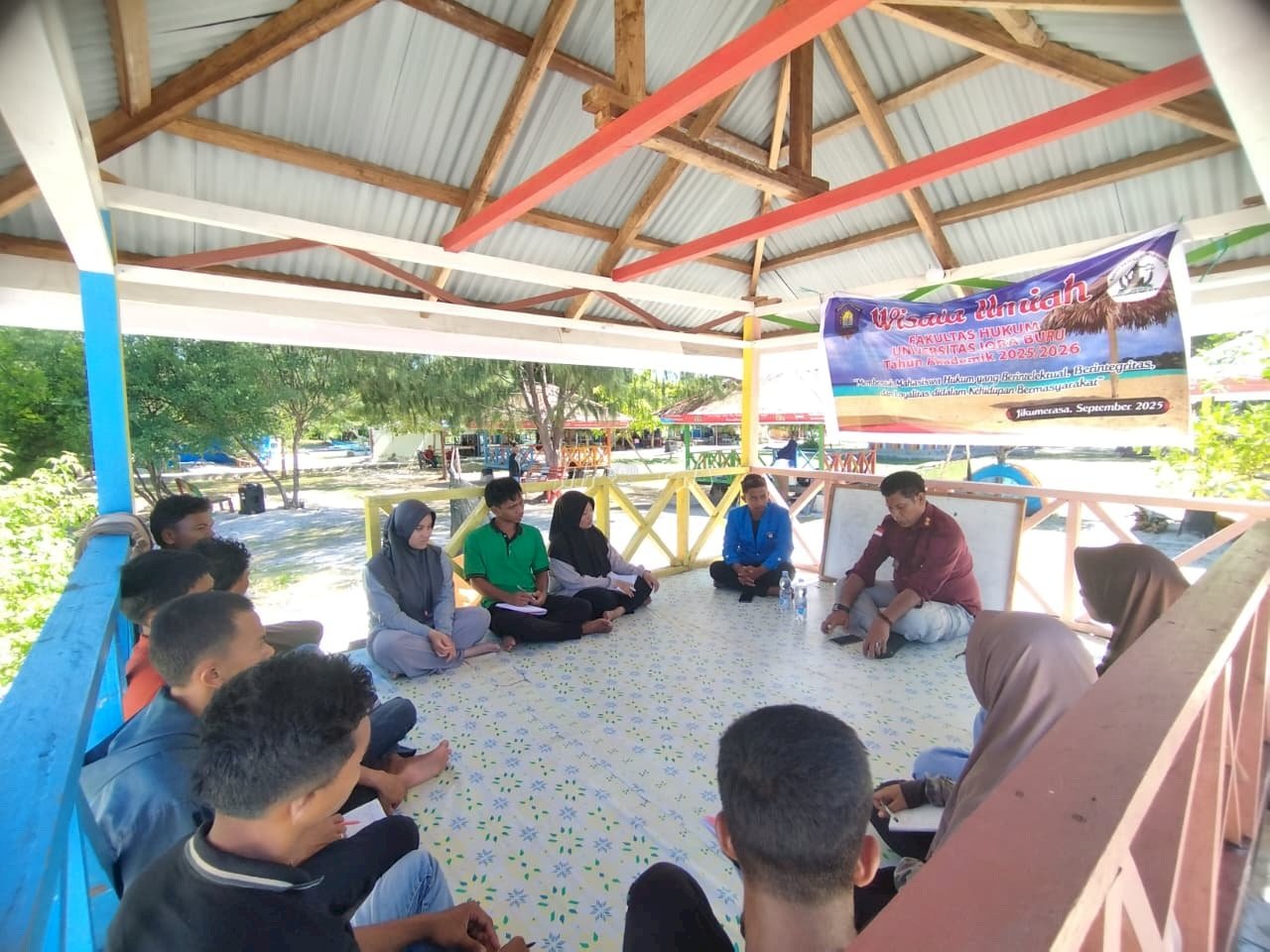 Jadi Pembicara Wisata Ilmiah, Kalapas Namlea Edukasi Mahasiswa UNIQBU tentang Pemasyarakatan